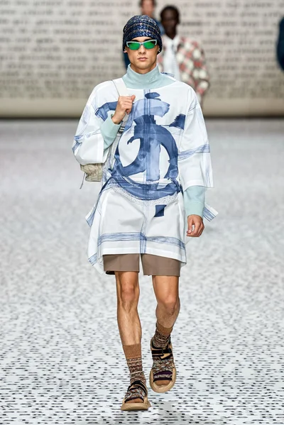 Look 22
